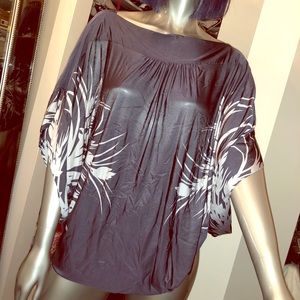 BCBG kimono style knit top